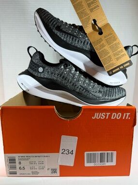 Nike Women’s React Infinity Run 4 Sneakers - Black/White